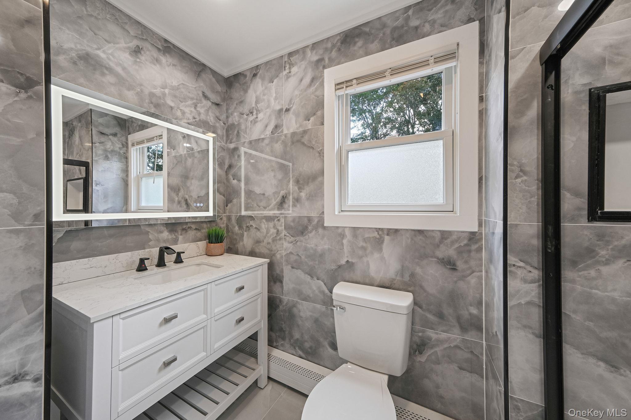 Single Family Flores  Suffolk County, NY 11953, MLS-927410-31