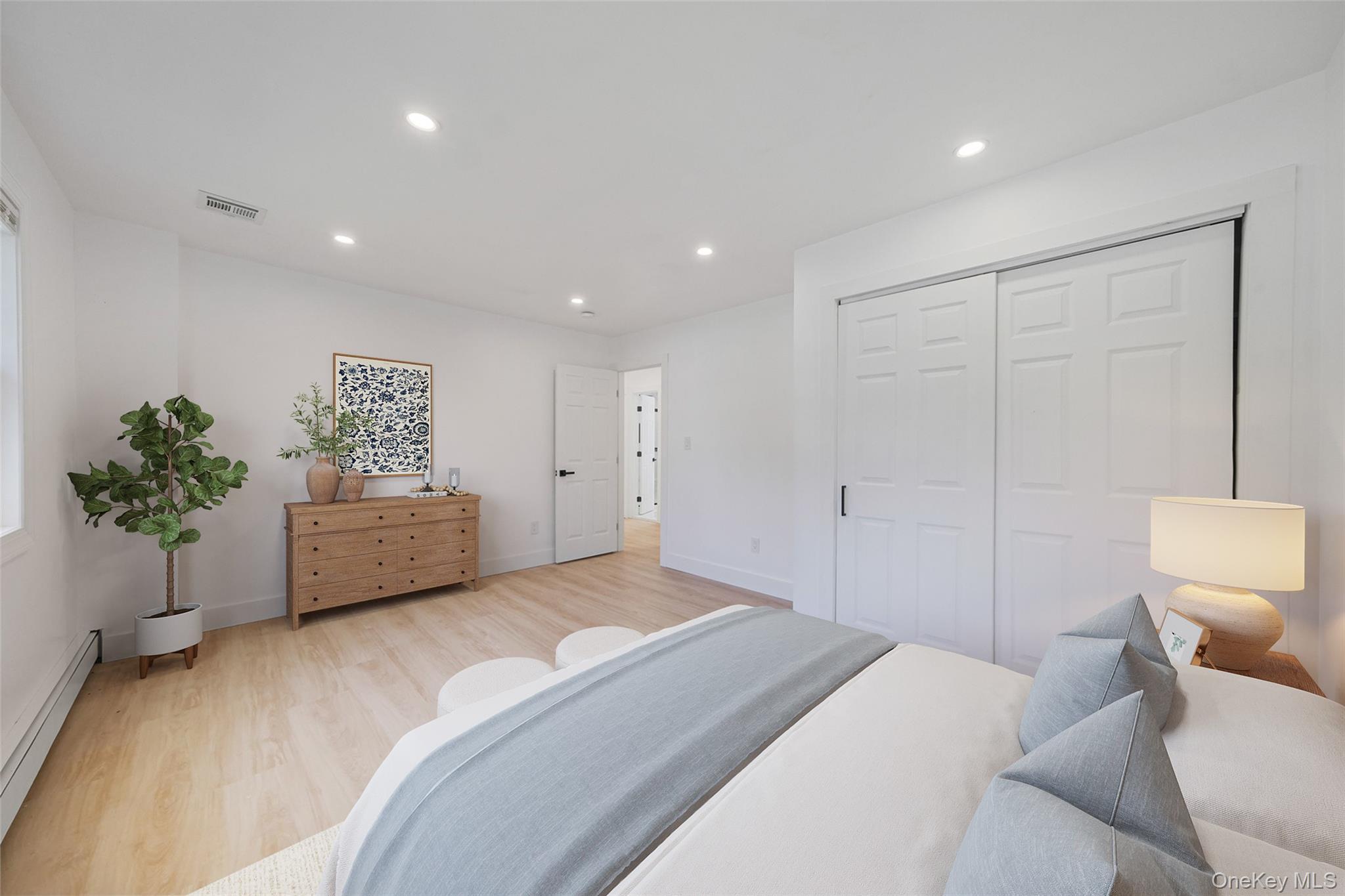 Single Family Flores  Suffolk County, NY 11953, MLS-927410-33