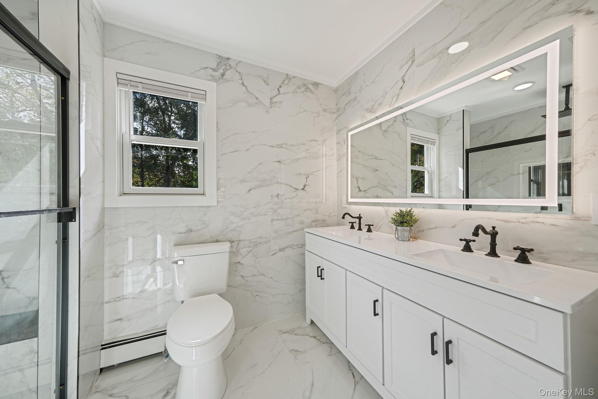 Single Family Flores  Suffolk County, NY 11953, MLS-927410-38