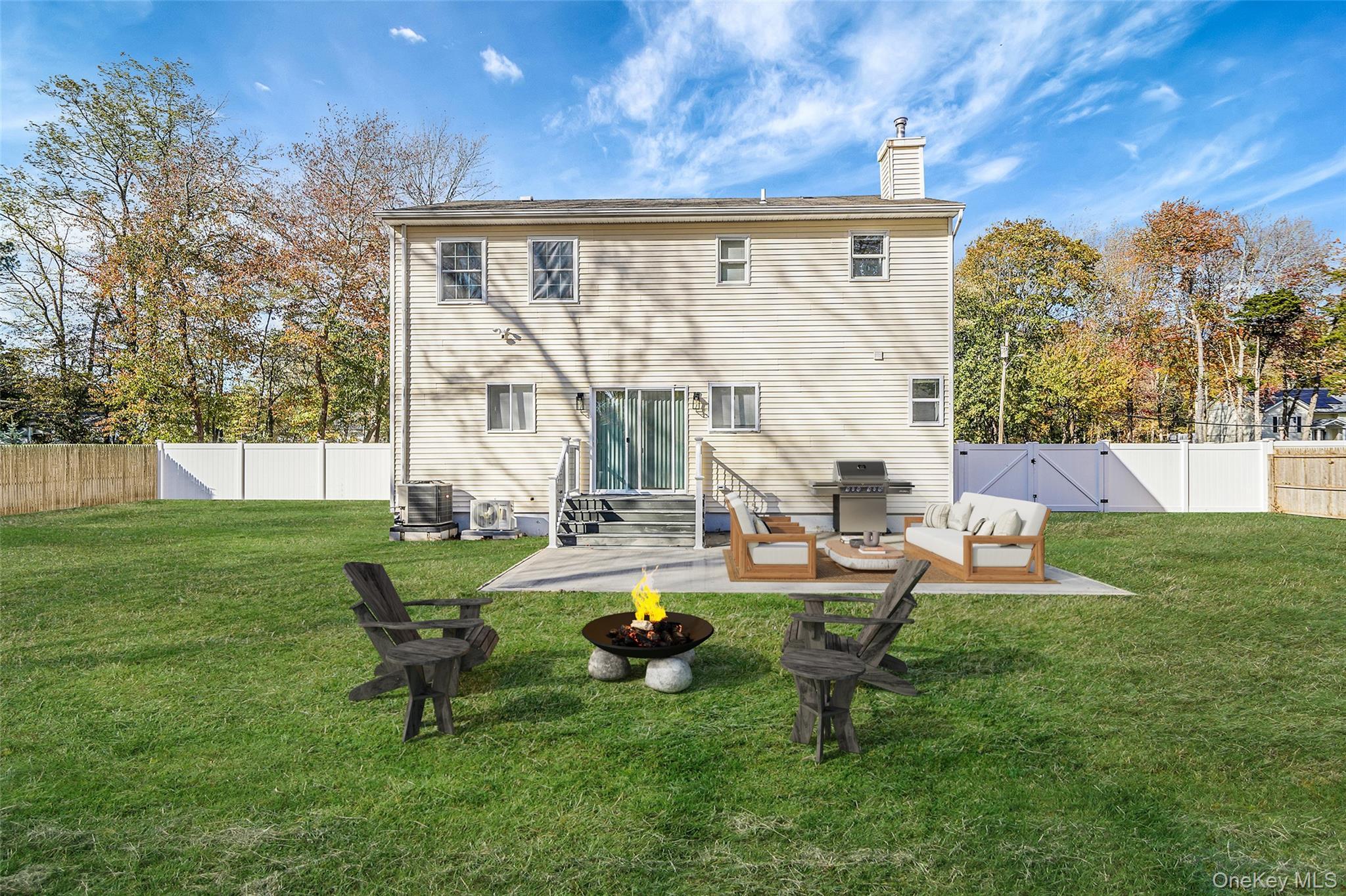 Single Family Flores  Suffolk County, NY 11953, MLS-927410-48