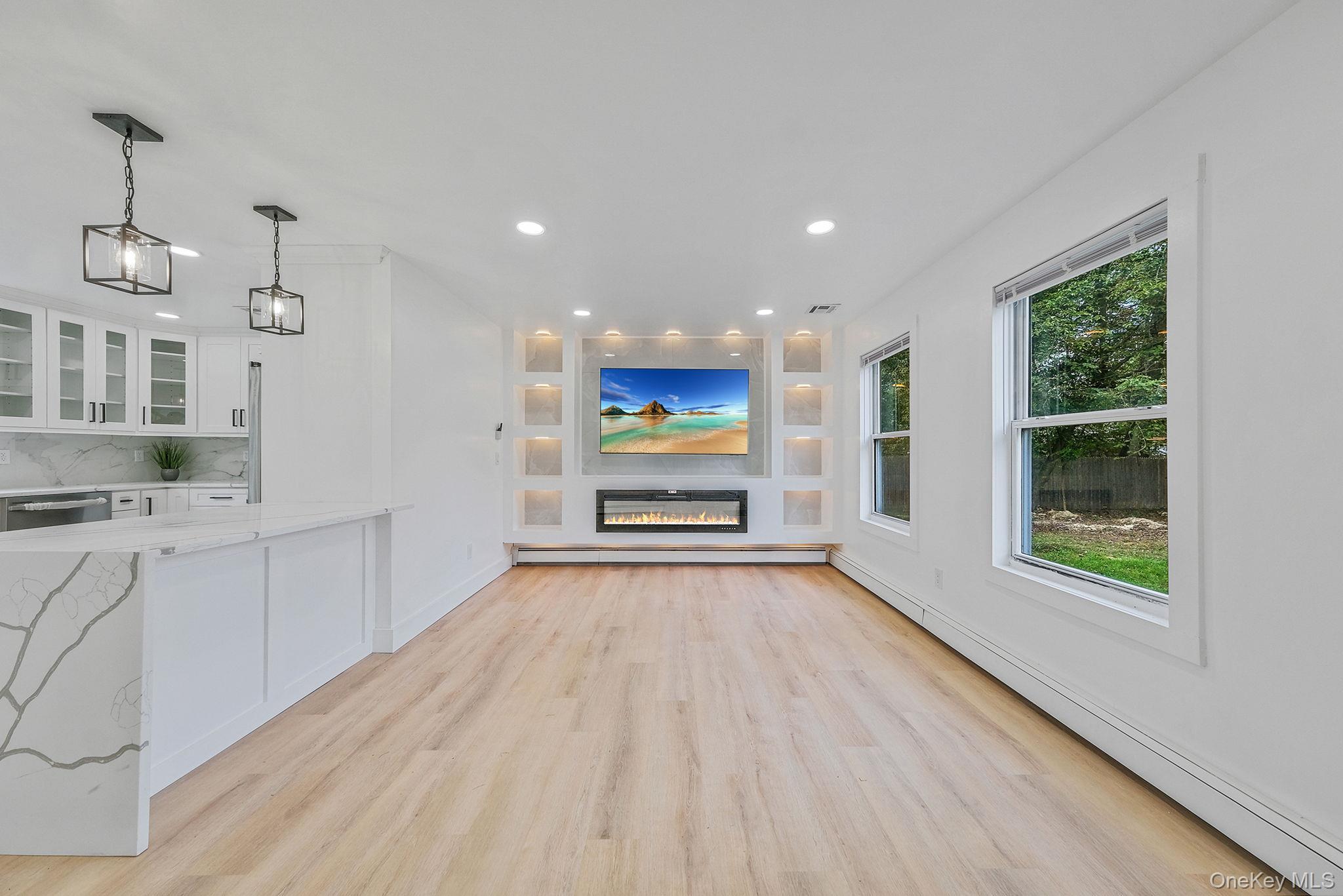 Single Family Flores  Suffolk County, NY 11953, MLS-927410-8