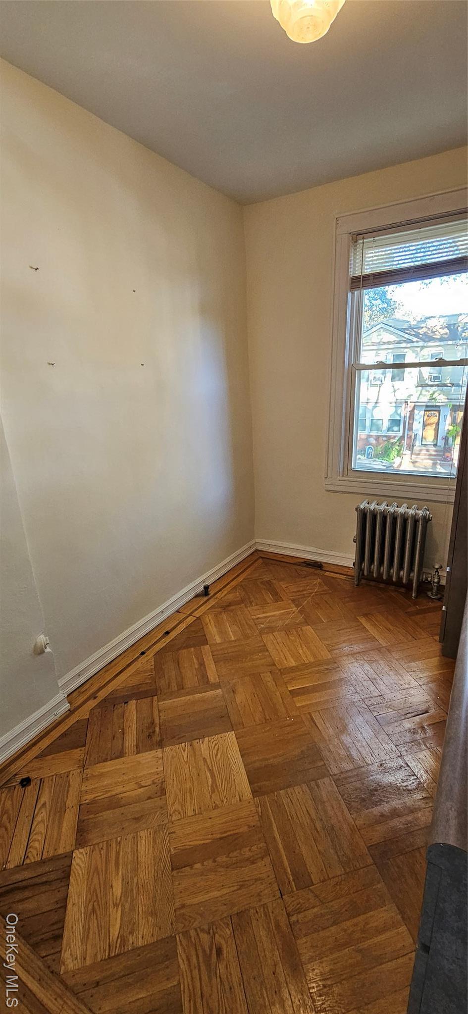 Single Family 75th Queens, NY 11385, MLS-927418-23