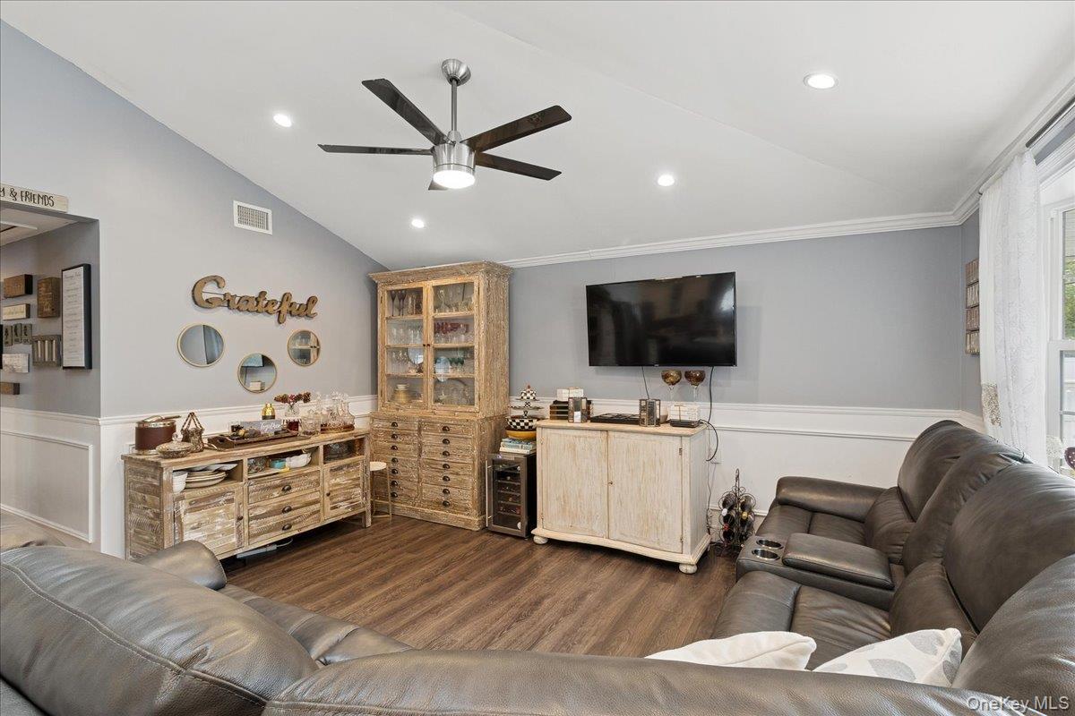 Single Family Pinetree Suffolk County, NY 11967, MLS-927442-10