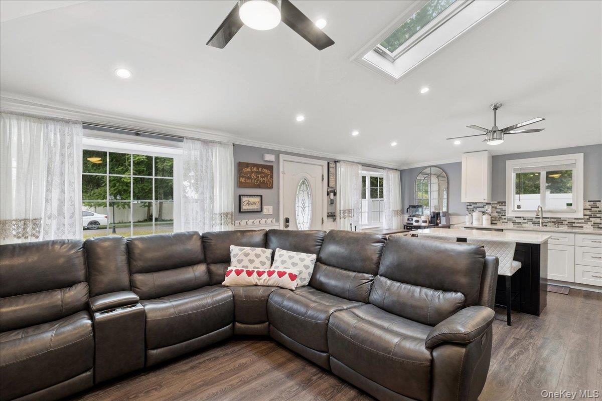 Single Family Pinetree Suffolk County, NY 11967, MLS-927442-12