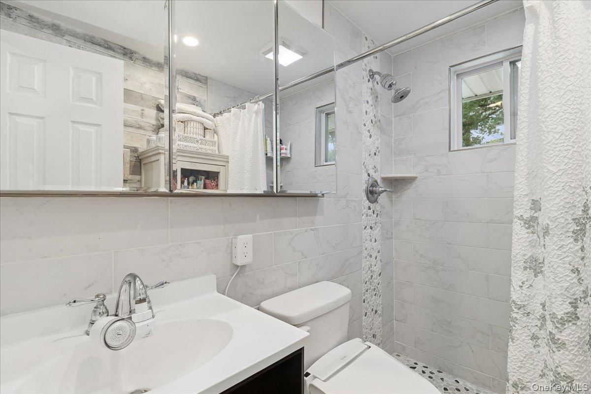 Single Family Pinetree Suffolk County, NY 11967, MLS-927442-16