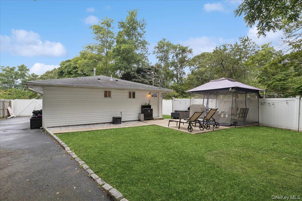 Single Family Pinetree Suffolk County, NY 11967, MLS-927442-22