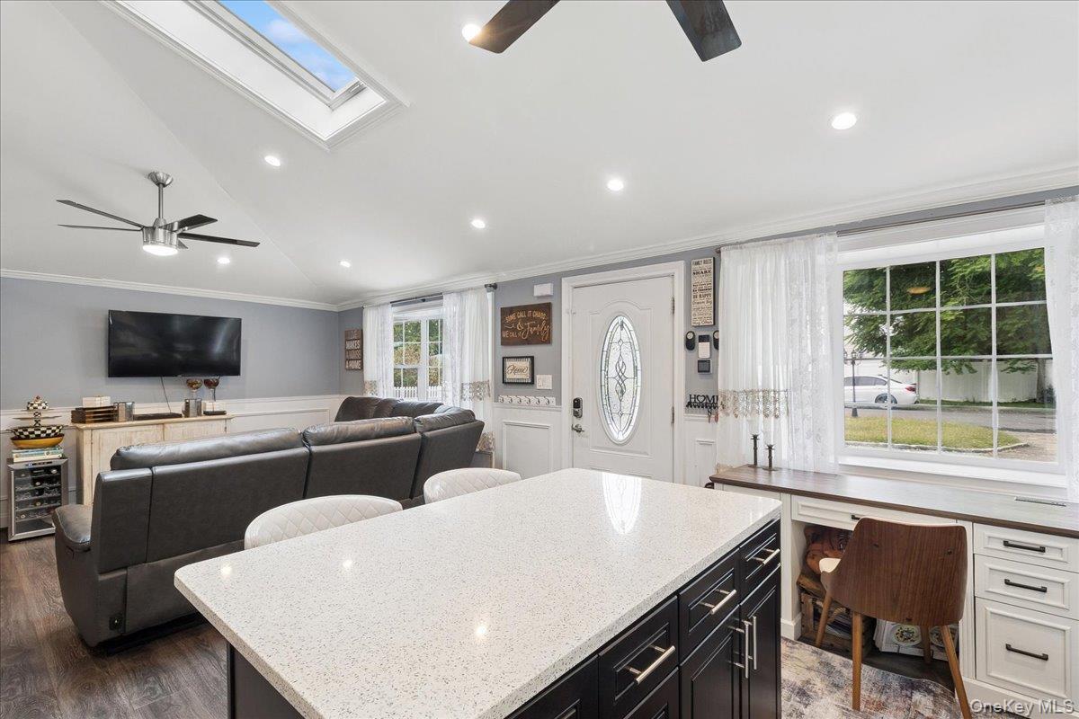 Single Family Pinetree Suffolk County, NY 11967, MLS-927442-9