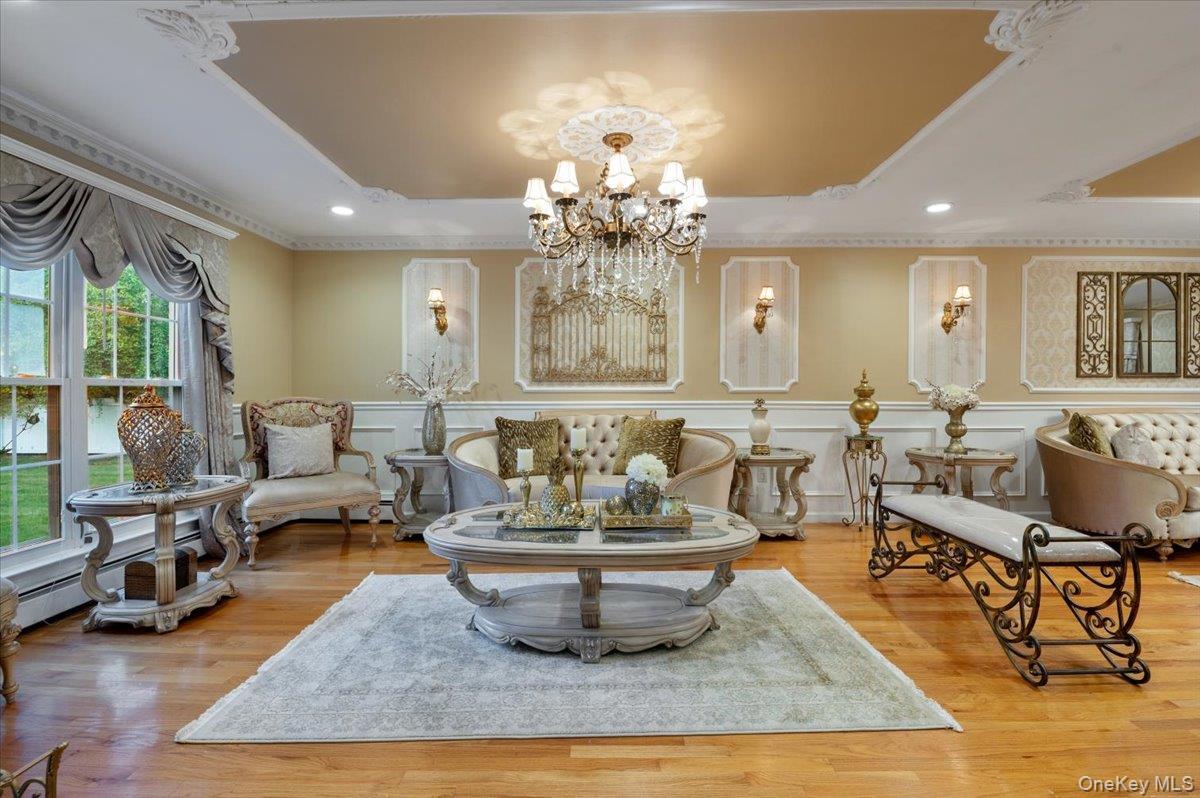 Single Family Caledonia Suffolk County, NY 11746, MLS-927453-11