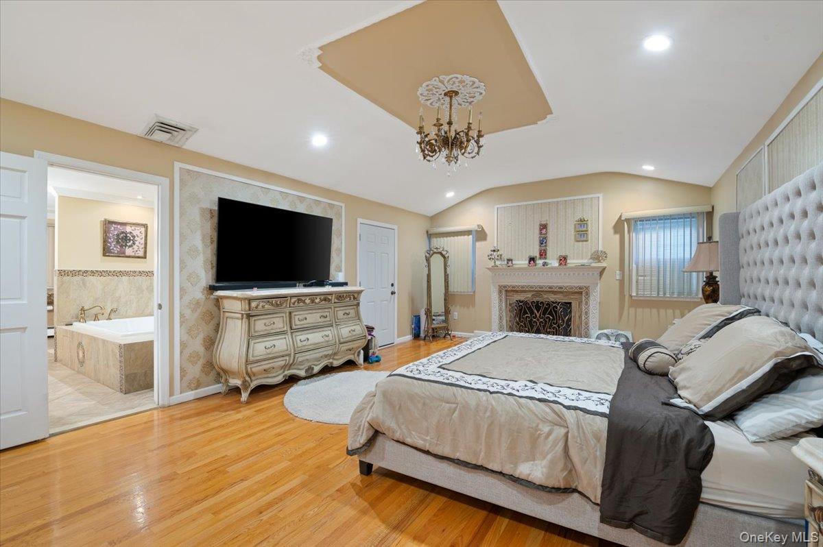 Single Family Caledonia Suffolk County, NY 11746, MLS-927453-27