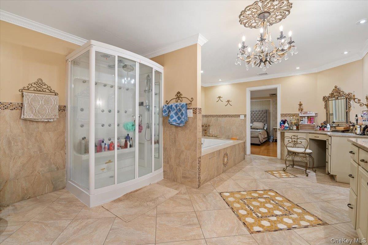 Single Family Caledonia Suffolk County, NY 11746, MLS-927453-29