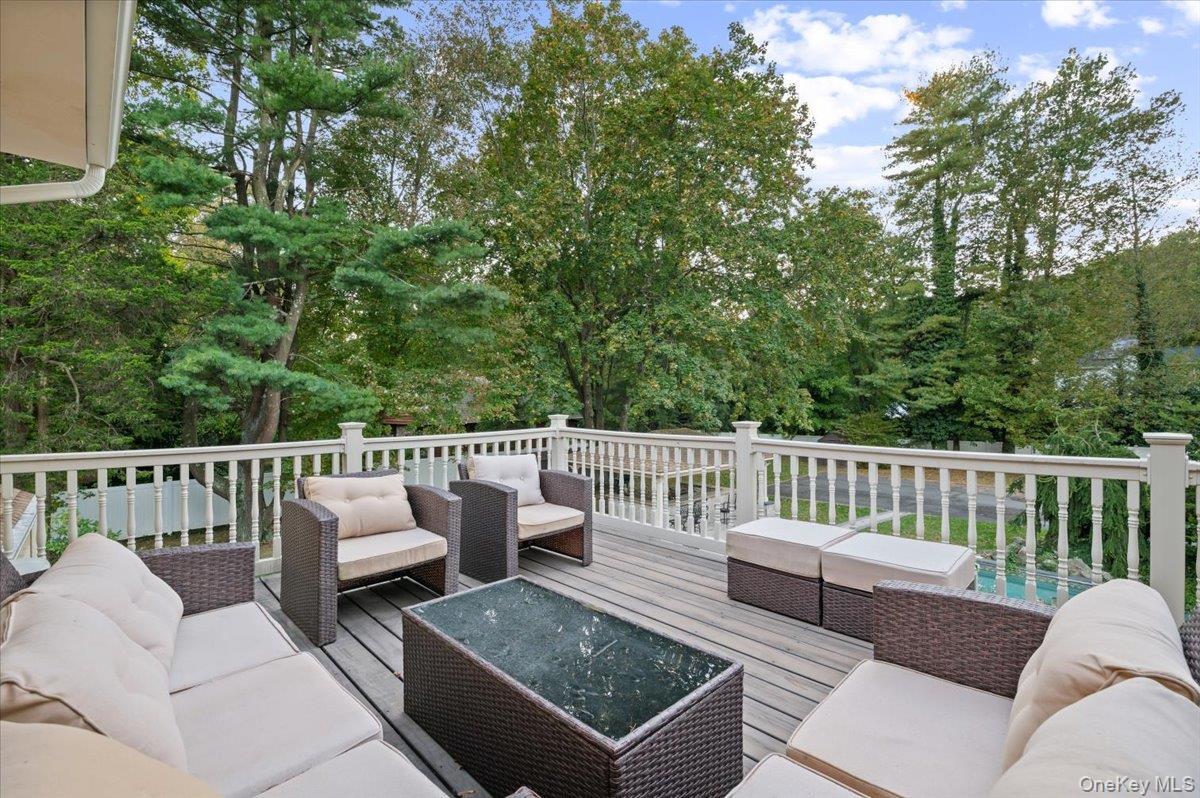 Single Family Caledonia Suffolk County, NY 11746, MLS-927453-30