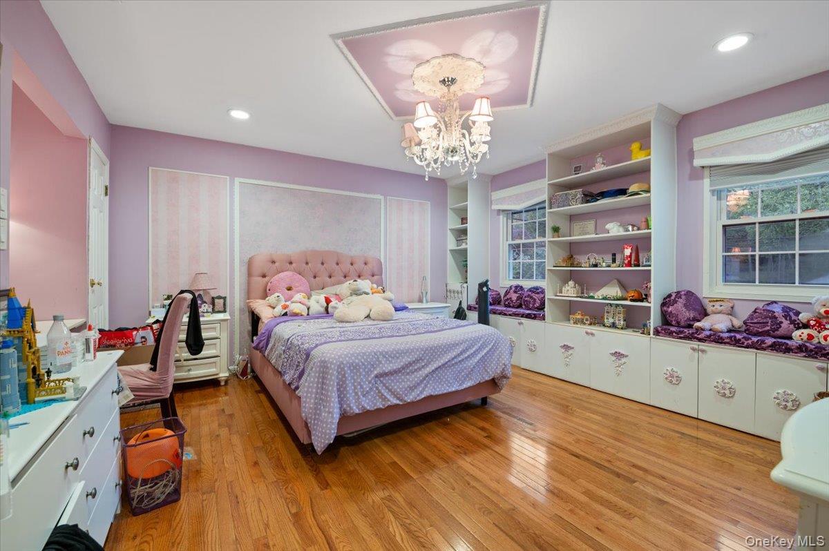 Single Family Caledonia Suffolk County, NY 11746, MLS-927453-31