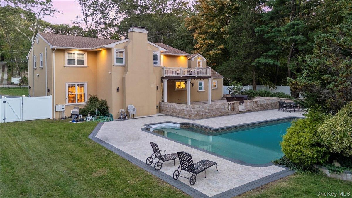 Single Family Caledonia Suffolk County, NY 11746, MLS-927453-44