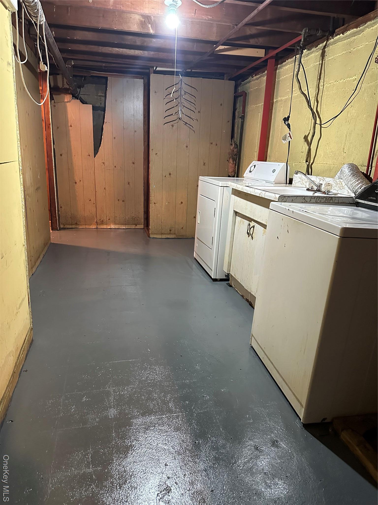 Single Family 258th  Queens, NY 11004, MLS-927472-33