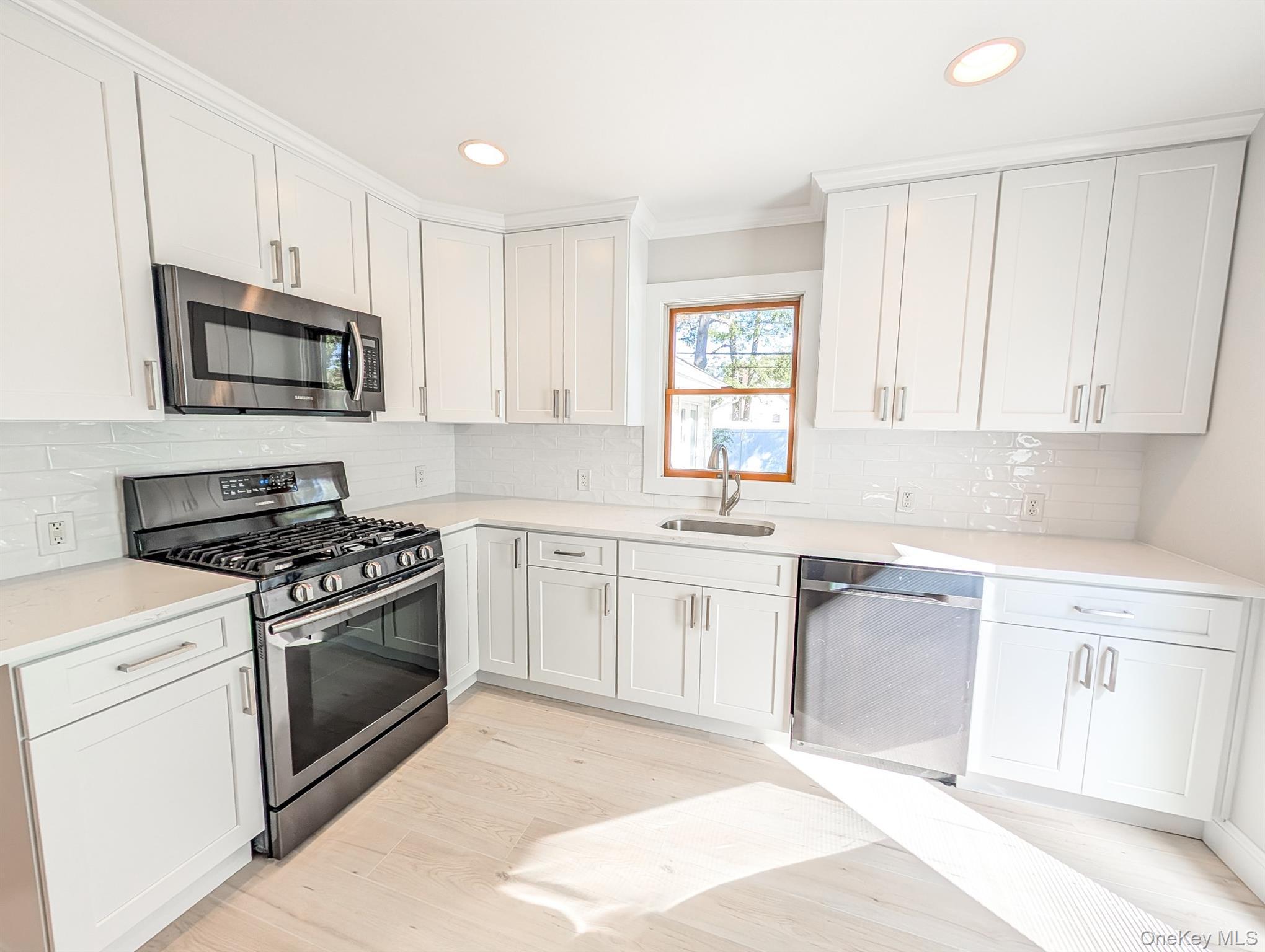 Single Family Fry  Suffolk County, NY 11772, MLS-927473-10