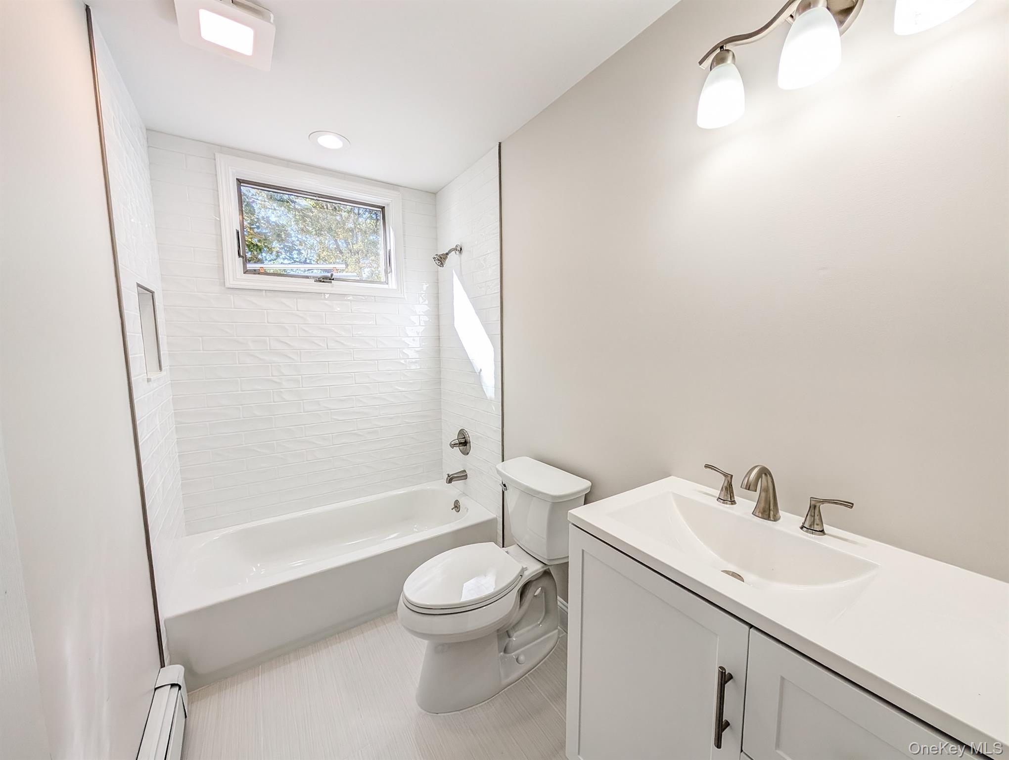 Single Family Fry  Suffolk County, NY 11772, MLS-927473-17