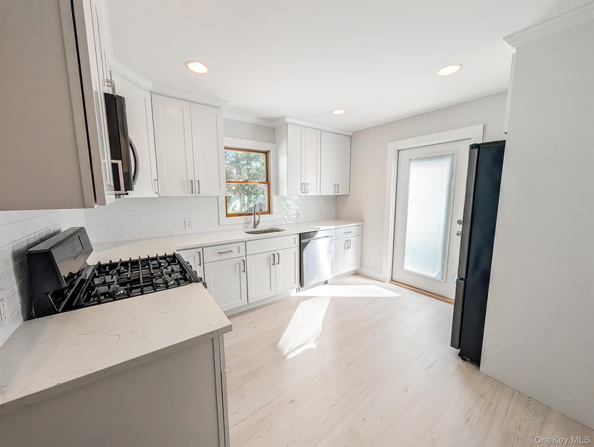 Single Family Fry  Suffolk County, NY 11772, MLS-927473-9