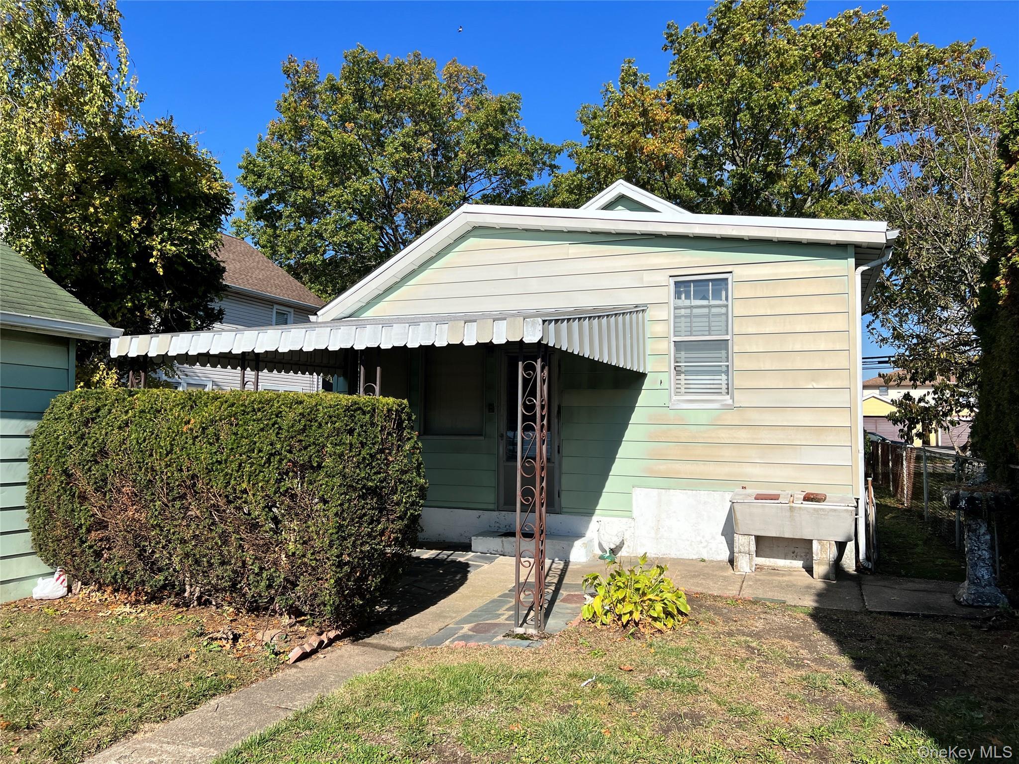 Single Family Lafayette Nassau County, NY 11590, MLS-927482-10