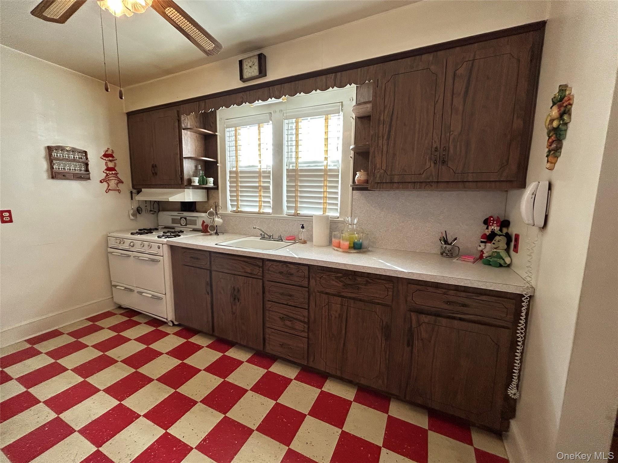 Single Family Lafayette  Nassau County, NY 11590, MLS-927482-2