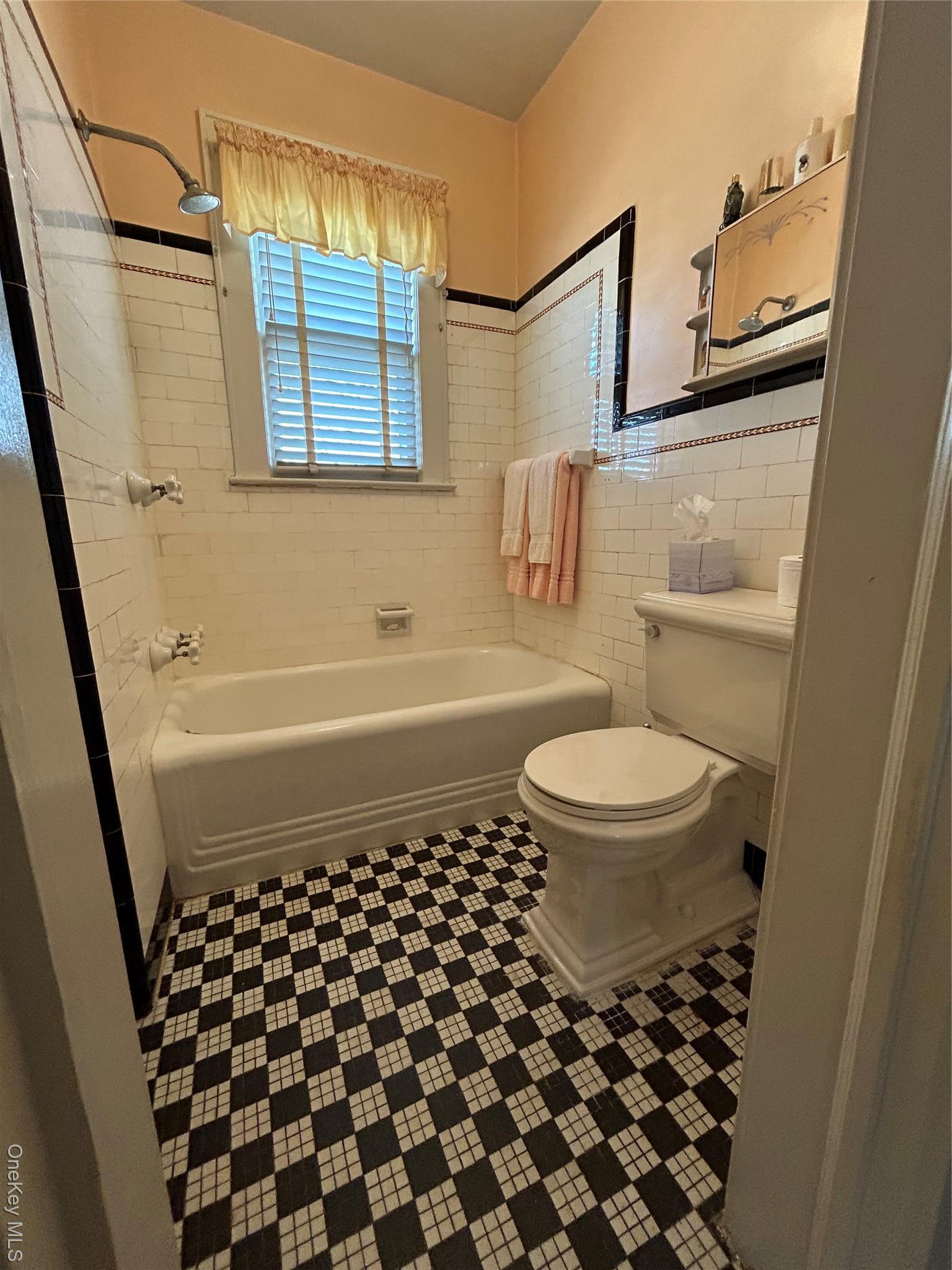 Single Family Lafayette  Nassau County, NY 11590, MLS-927482-3