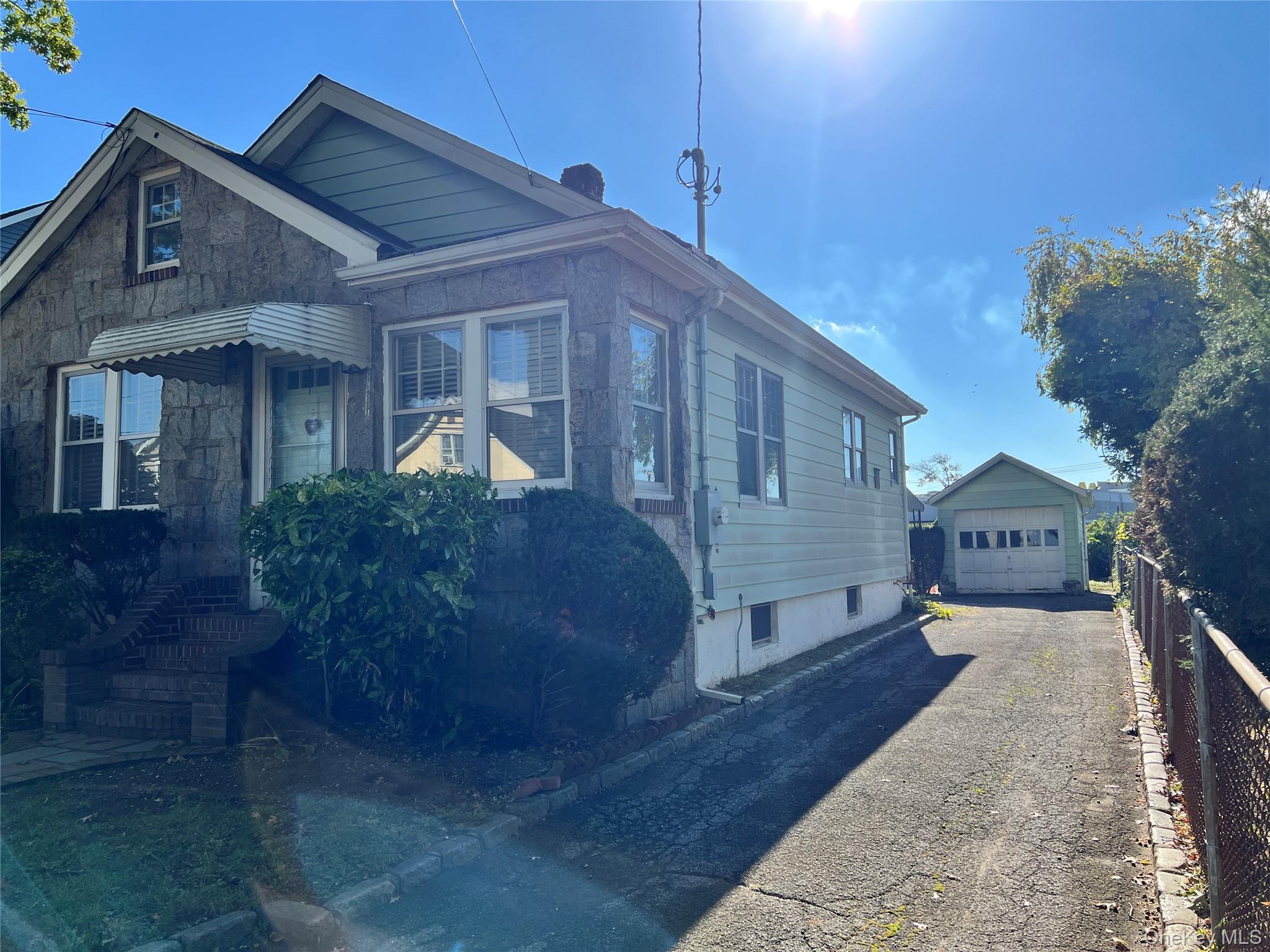 Single Family Lafayette Nassau County, NY 11590, MLS-927482-9