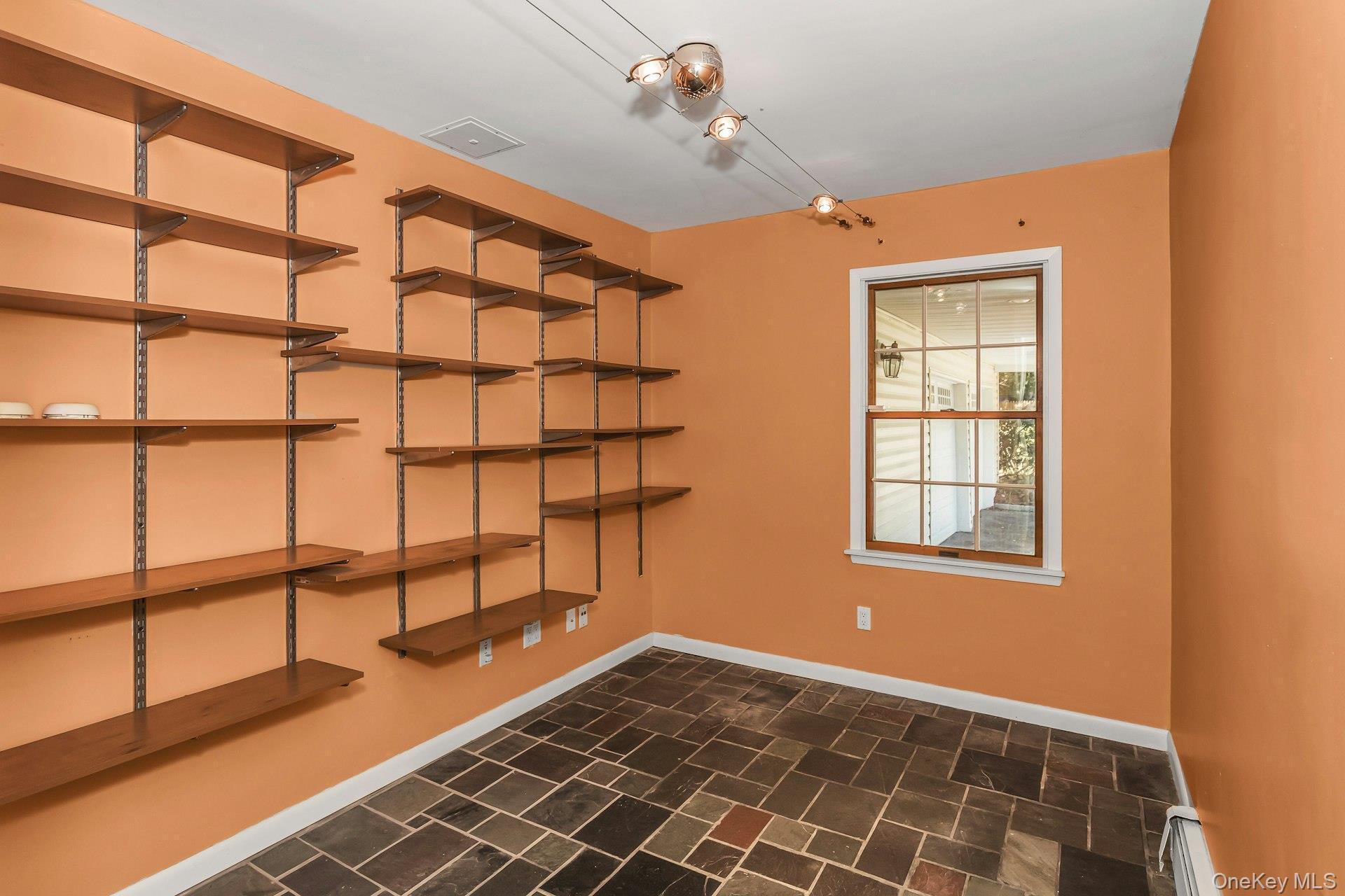 Single Family Driftwood Suffolk County, NY 11733, MLS-927485-24