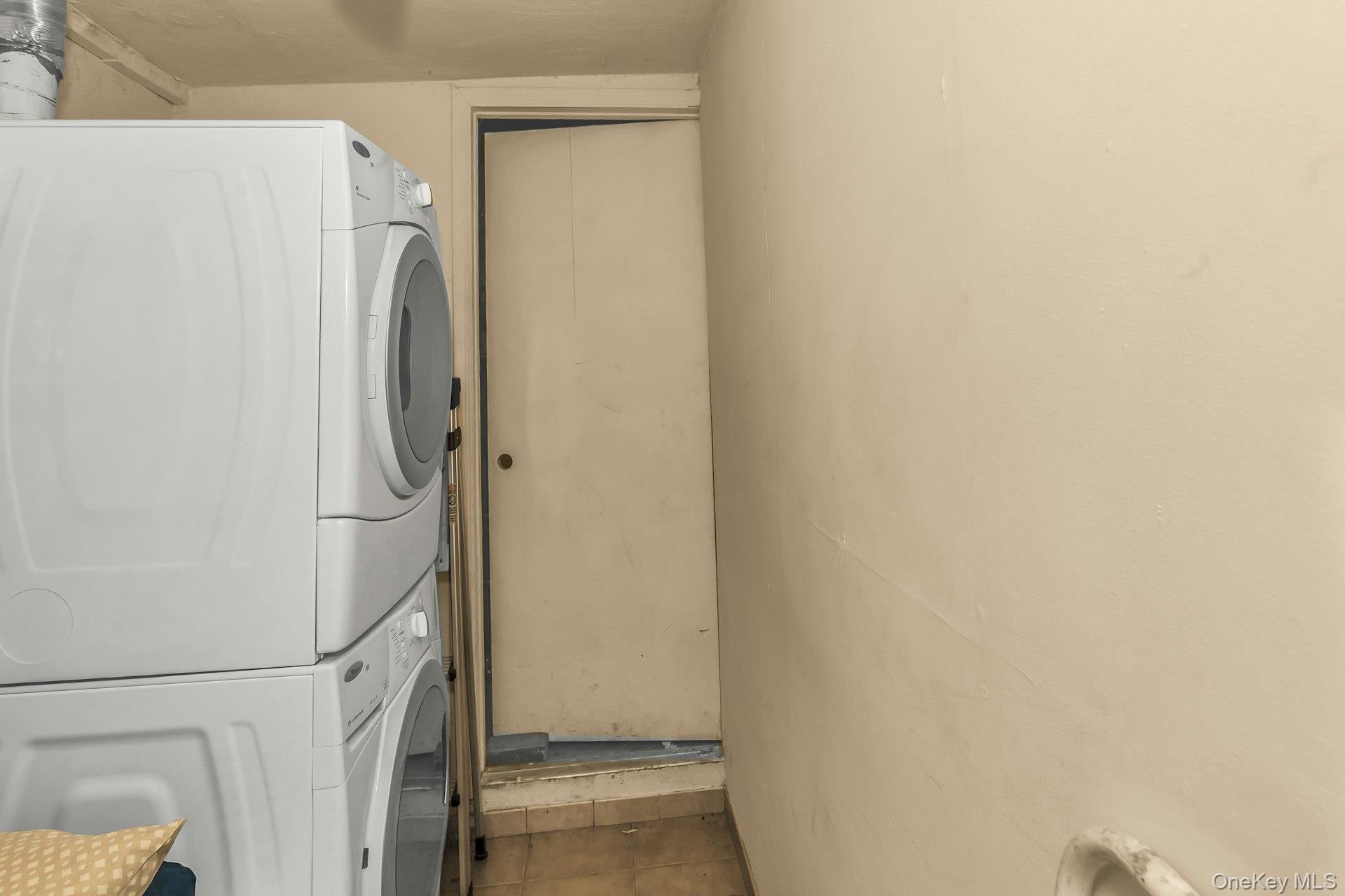 Single Family Driftwood Suffolk County, NY 11733, MLS-927485-26