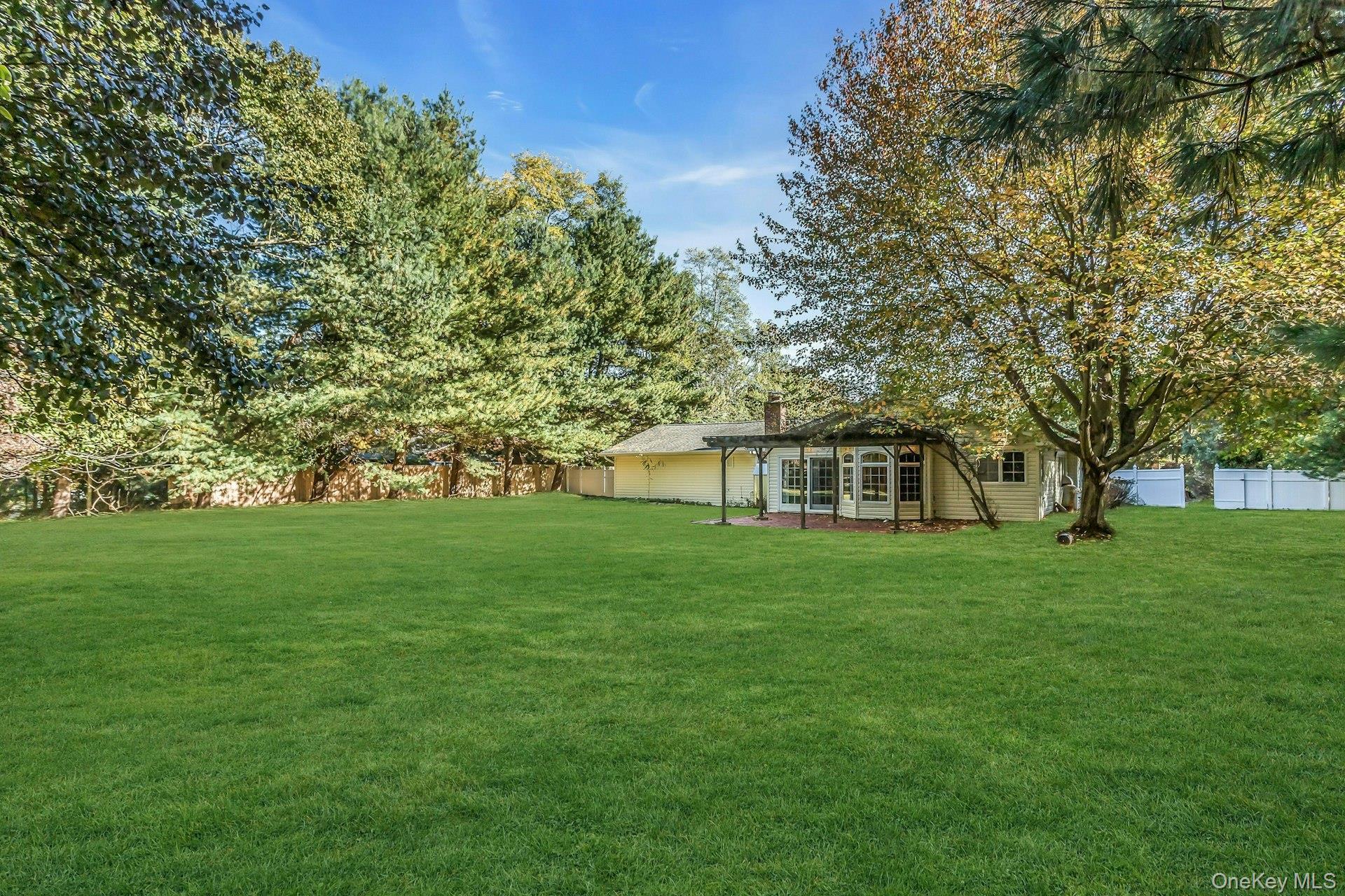 Single Family Driftwood Suffolk County, NY 11733, MLS-927485-28