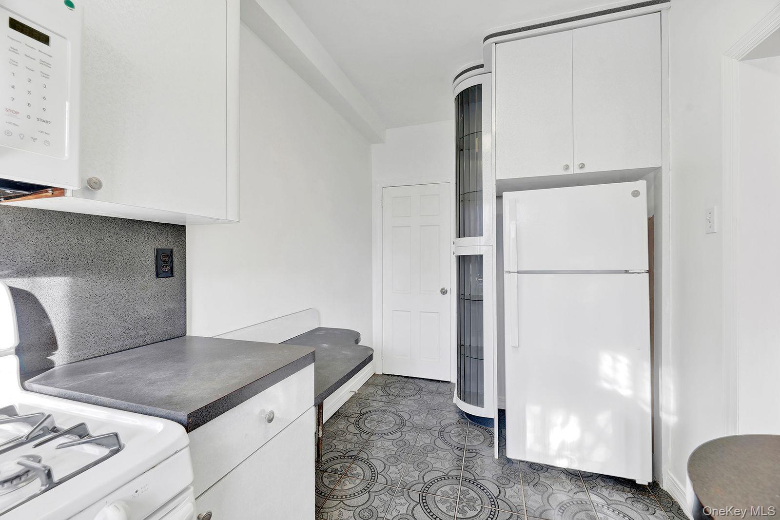 Single Family 62nd  Queens, NY 11375, MLS-927498-10