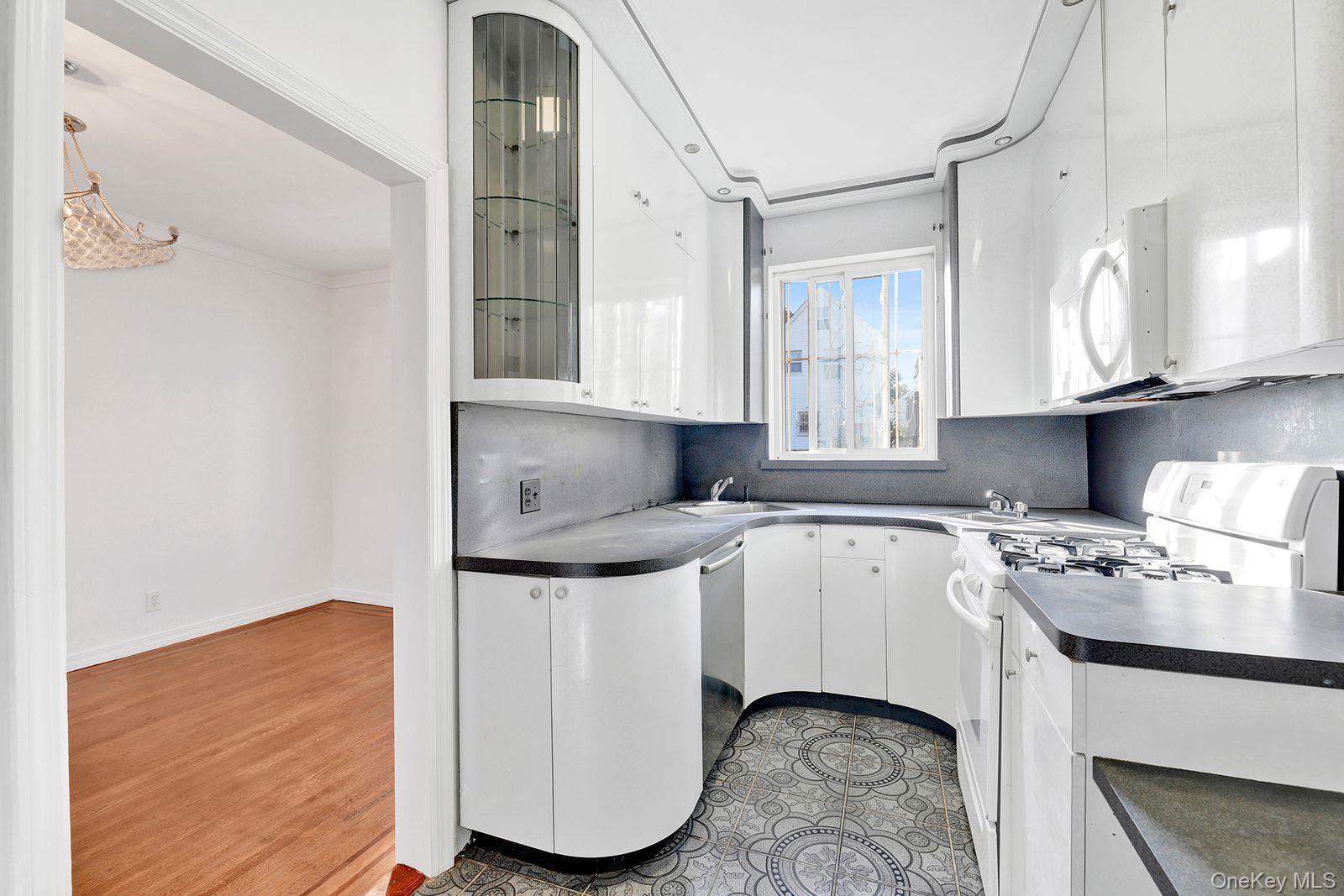 Single Family 62nd  Queens, NY 11375, MLS-927498-8