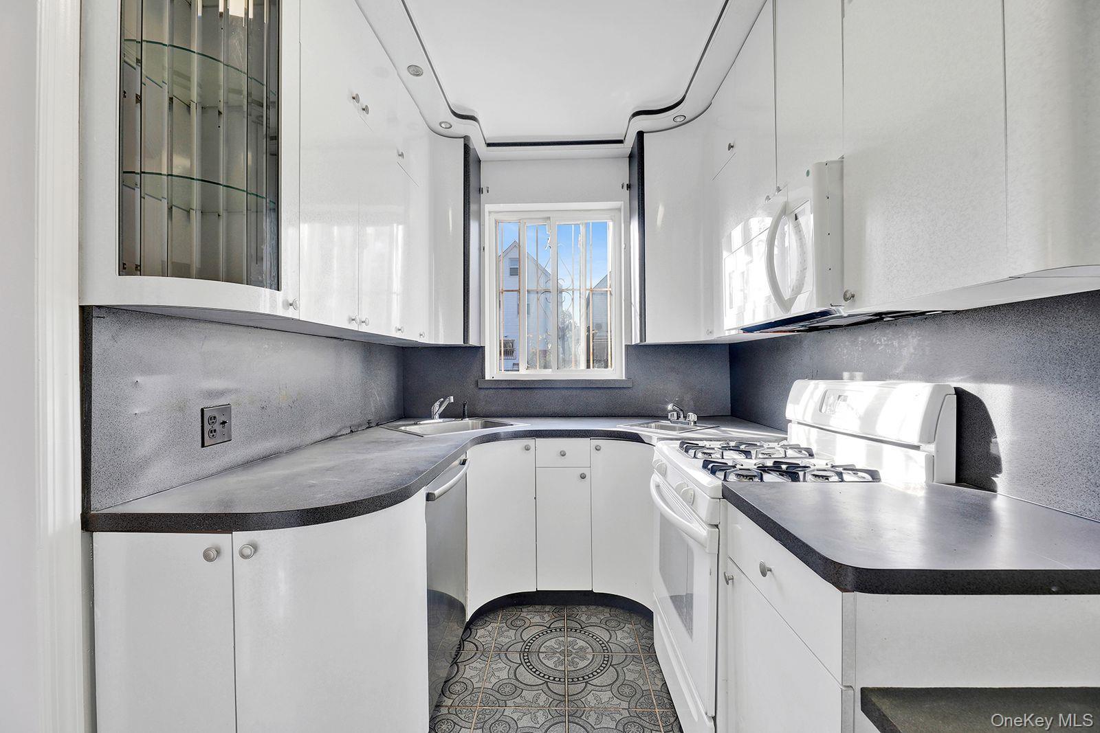 Single Family 62nd  Queens, NY 11375, MLS-927498-9