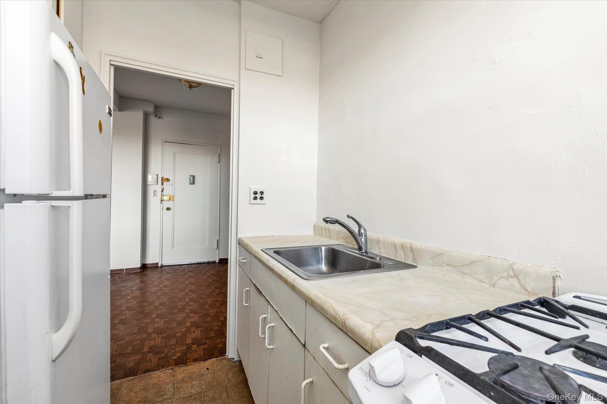 Coop 63rd  Queens, NY 11374, MLS-927506-8