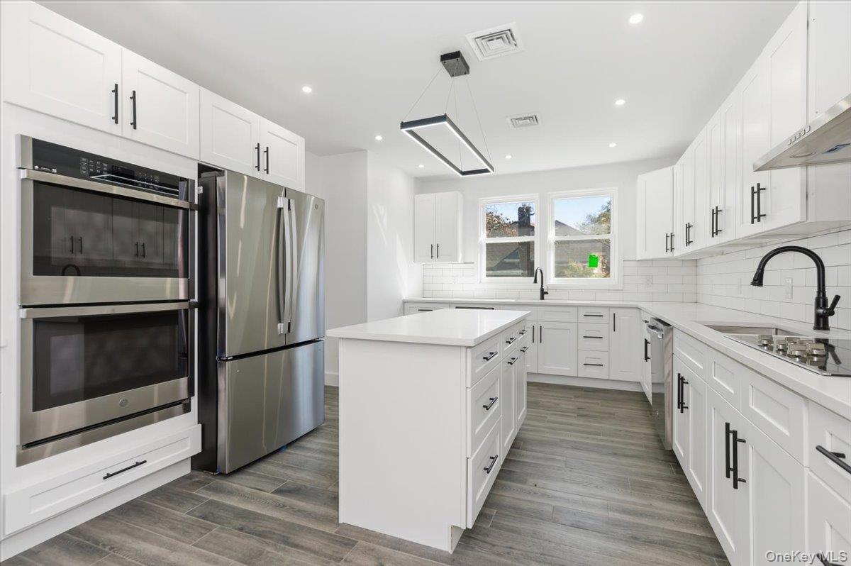 Single Family Linda Nassau County, NY 11598, MLS-927524-10