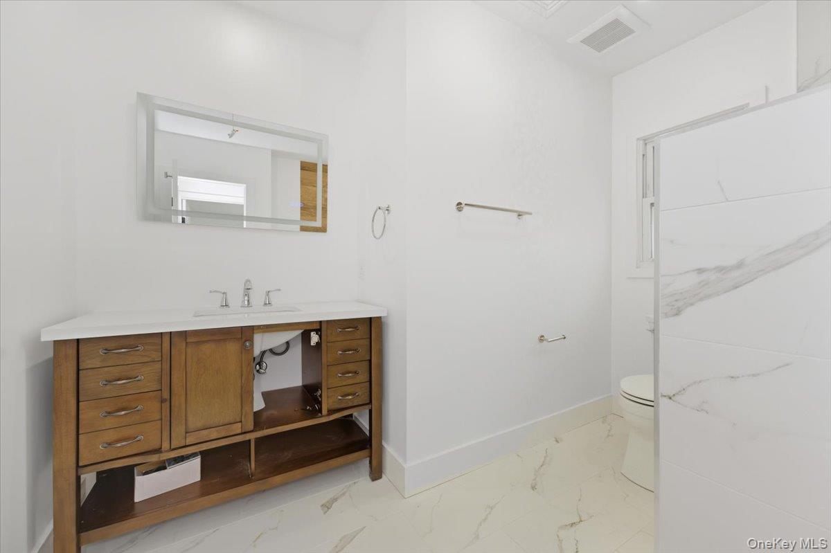 Single Family Linda Nassau County, NY 11598, MLS-927524-19