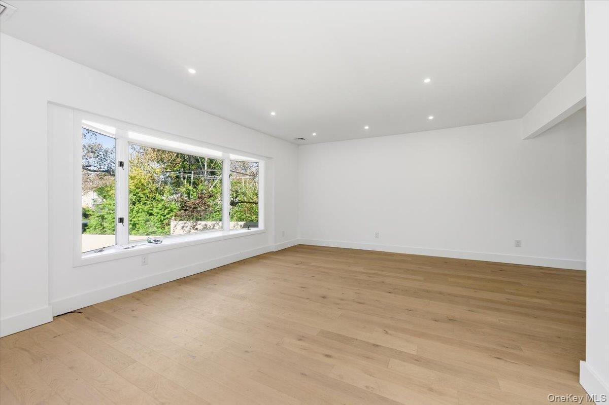 Single Family Linda Nassau County, NY 11598, MLS-927524-4