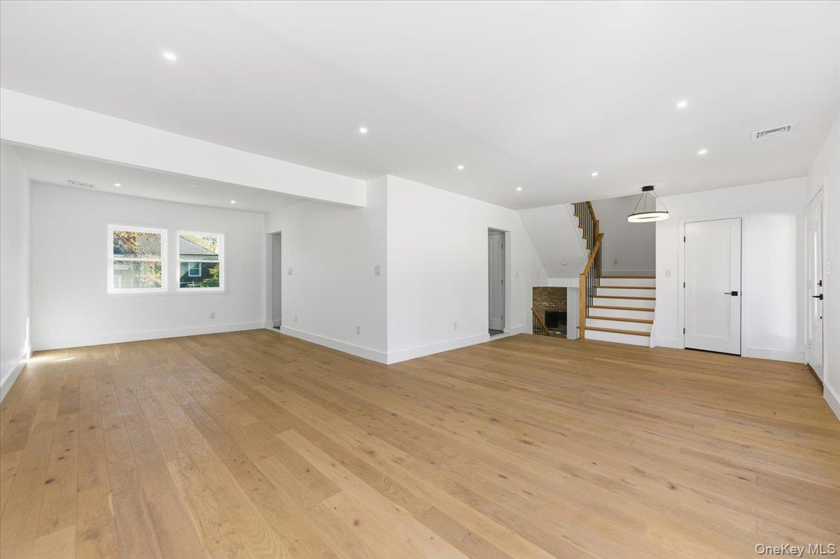 Single Family Linda Nassau County, NY 11598, MLS-927524-5