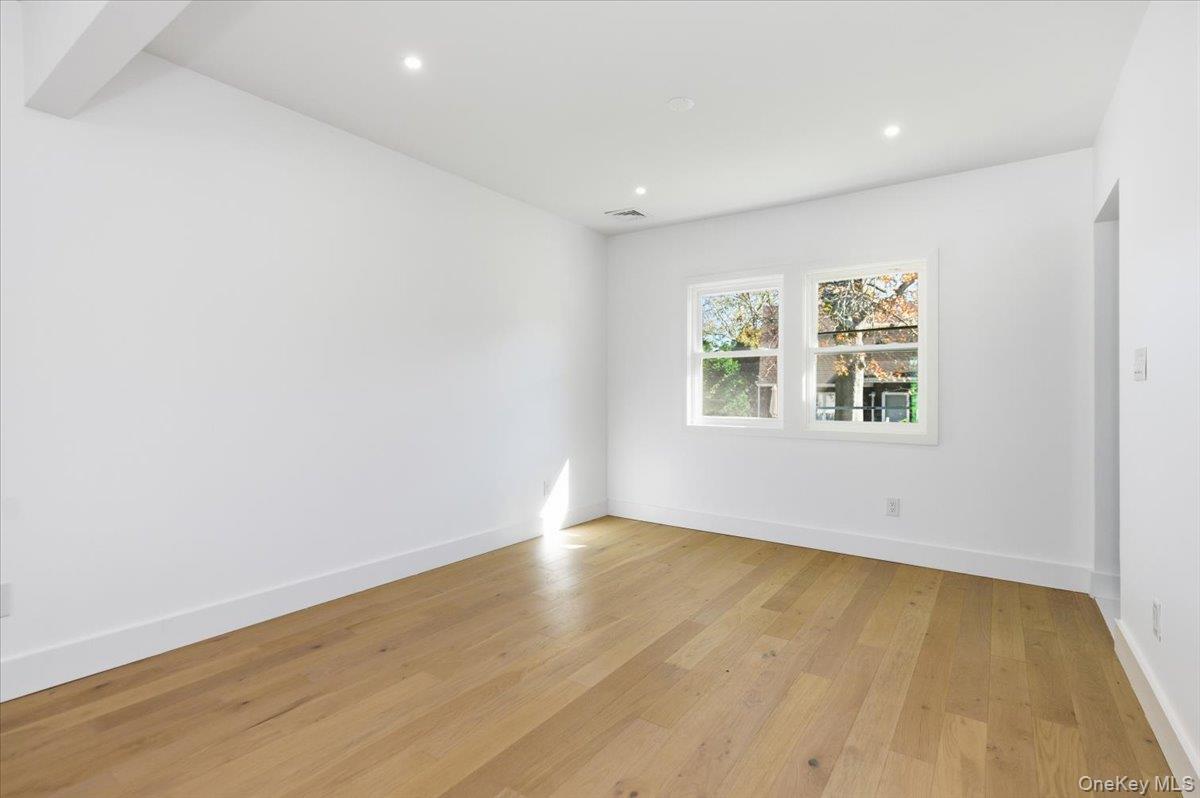 Single Family Linda Nassau County, NY 11598, MLS-927524-6