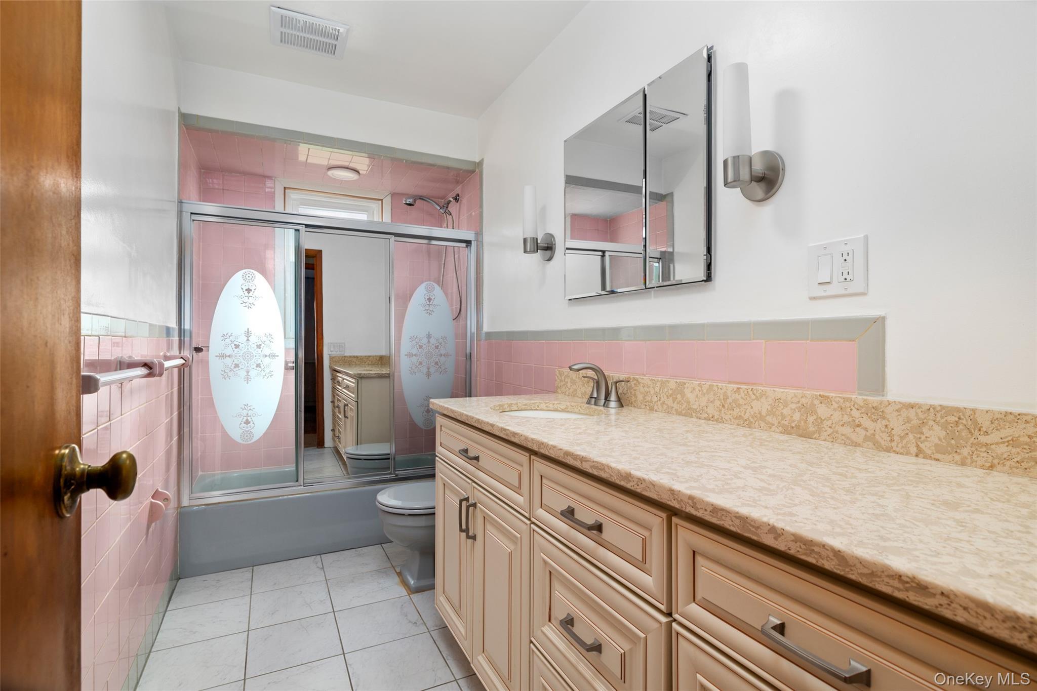 Single Family Hamilton  Nassau County, NY 11710, MLS-927525-12