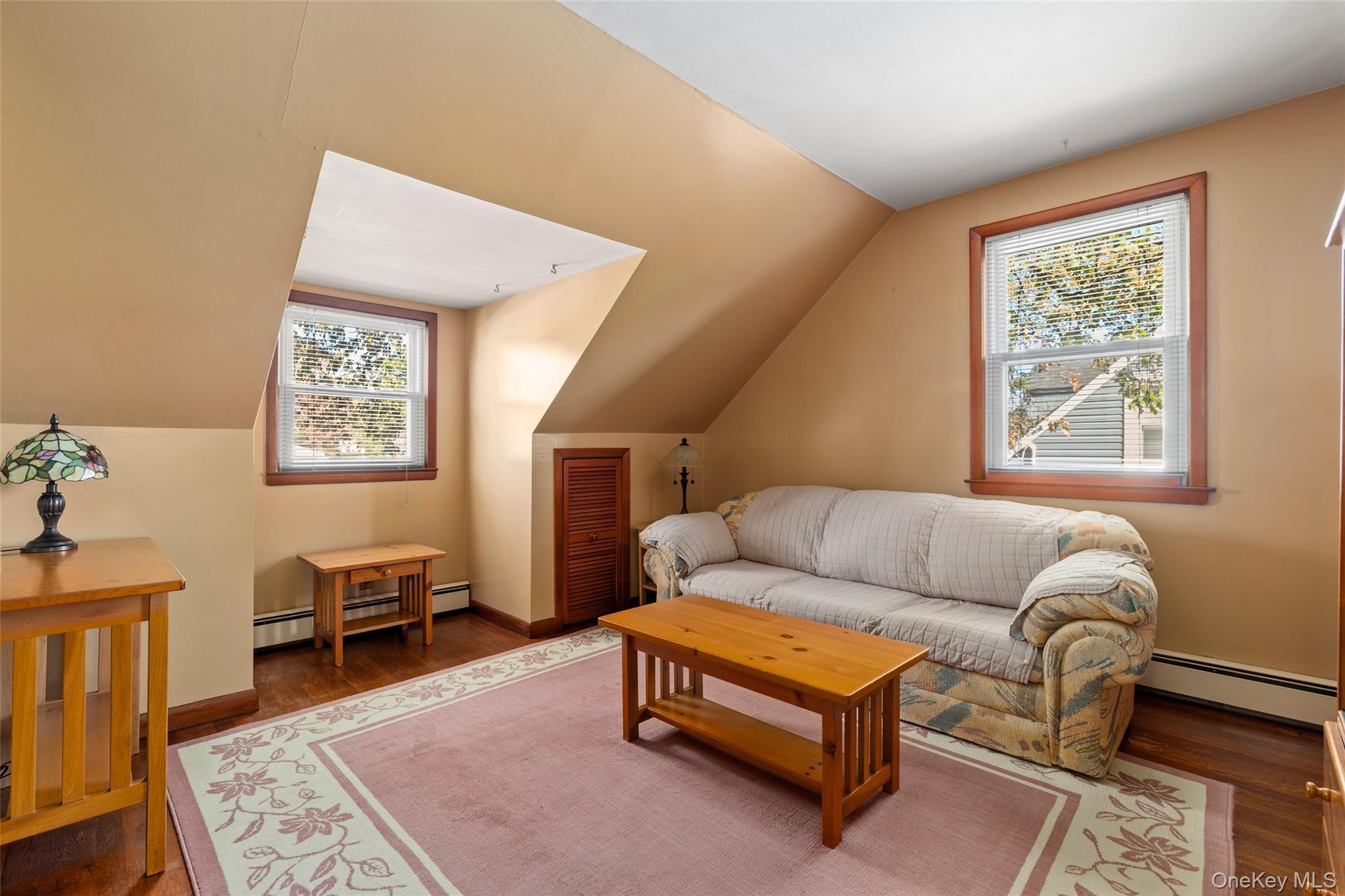 Single Family Hamilton  Nassau County, NY 11710, MLS-927525-13