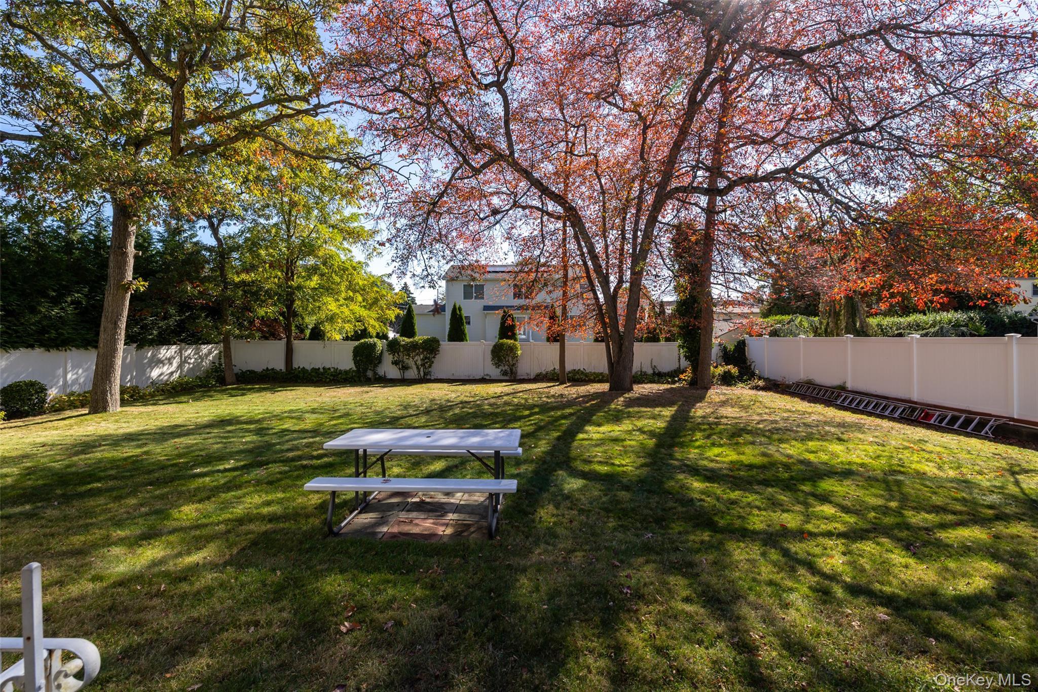 Single Family Hamilton  Nassau County, NY 11710, MLS-927525-28