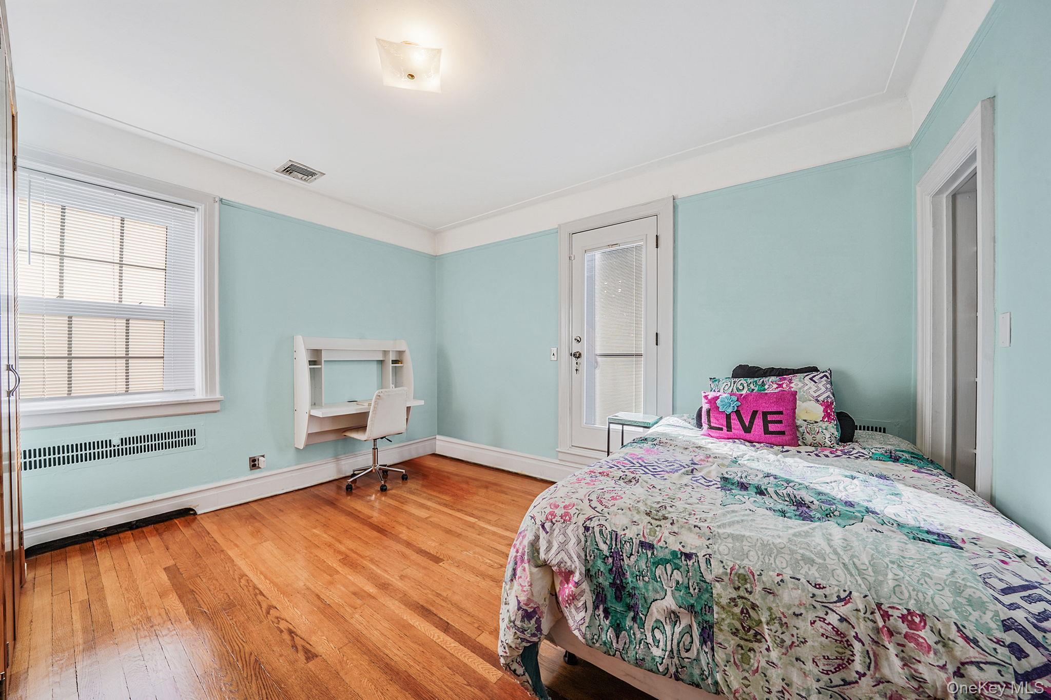 Single Family Midland Queens, NY 11432, MLS-927527-14