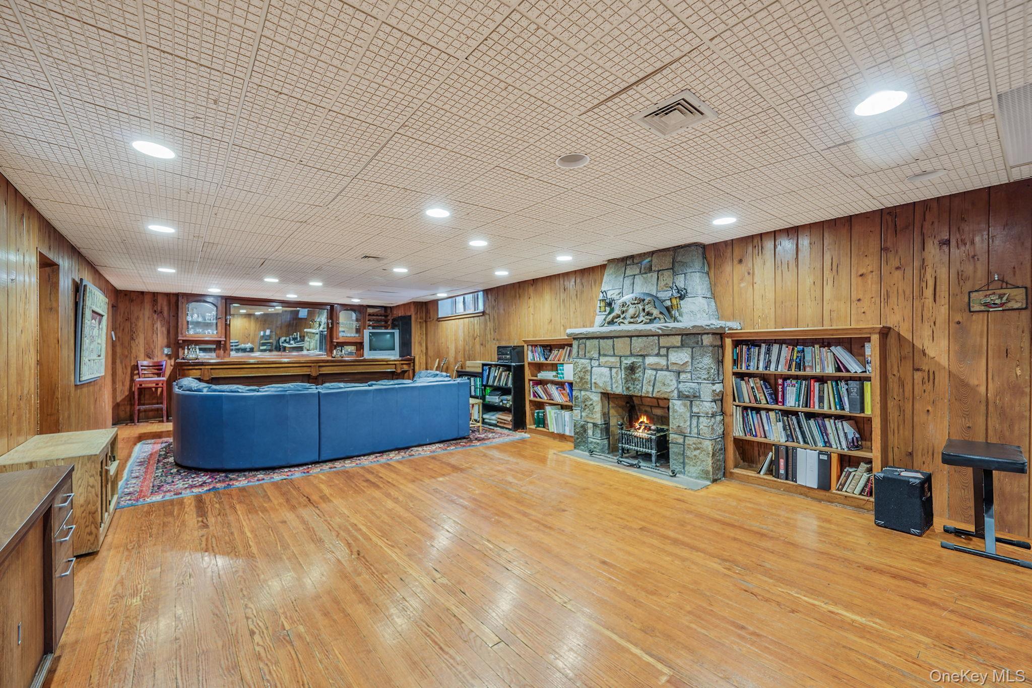 Single Family Midland Queens, NY 11432, MLS-927527-21