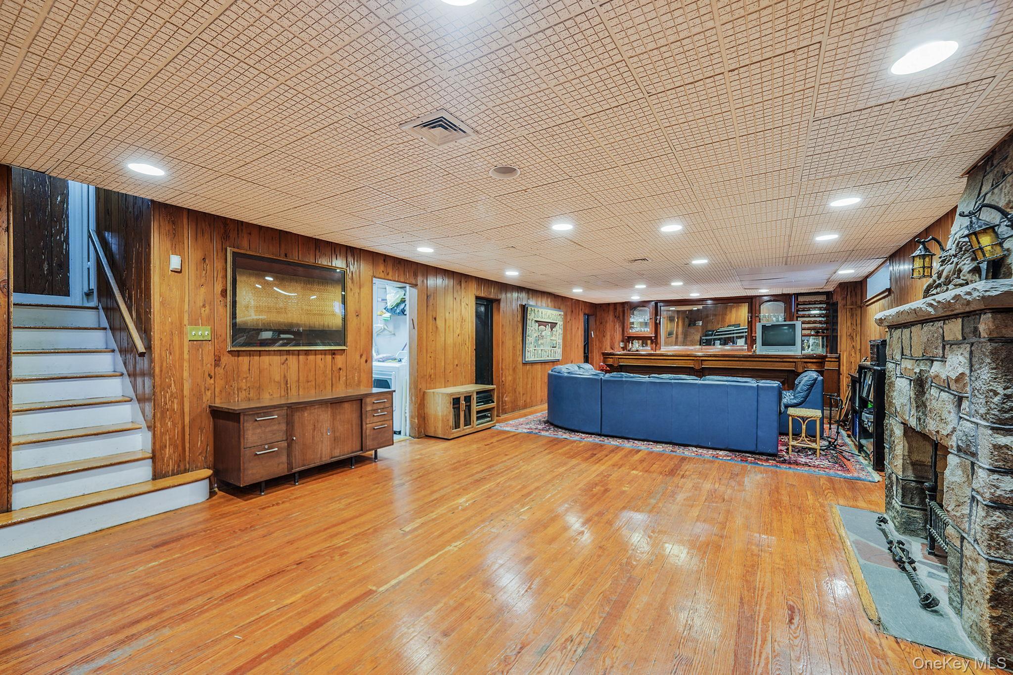 Single Family Midland  Queens, NY 11432, MLS-927527-22