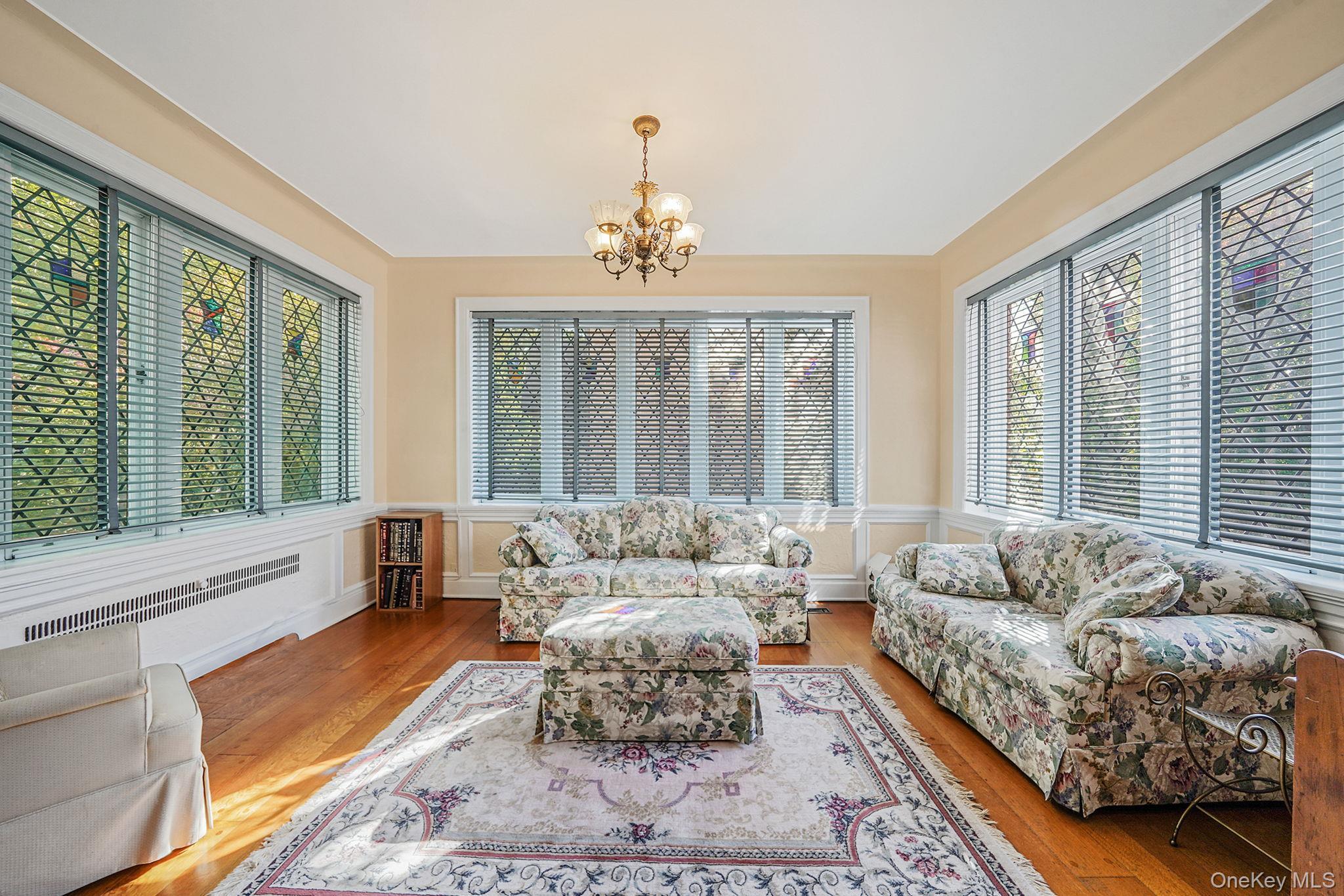 Single Family Midland Queens, NY 11432, MLS-927527-8