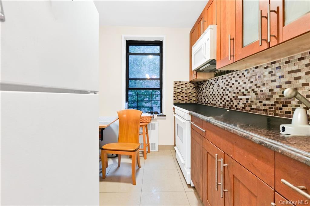 Coop 28th  Brooklyn, NY 11235, MLS-927533-4