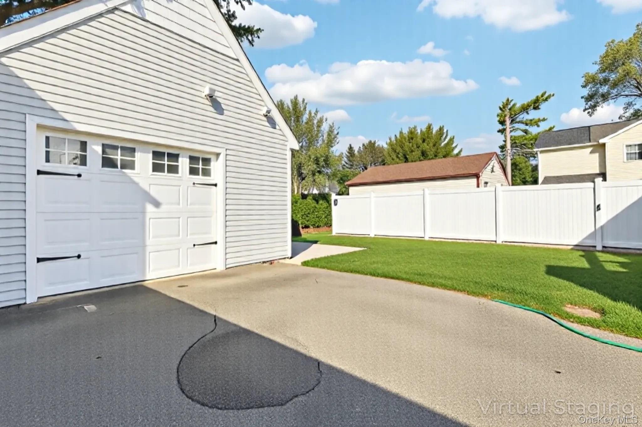 Single Family Elm  Nassau County, NY 11801, MLS-927568-29