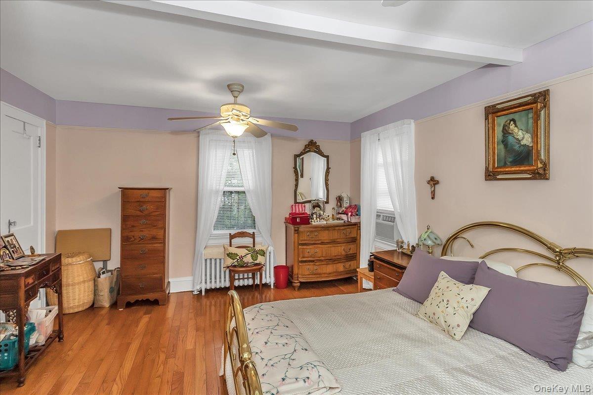 Single Family Hayden  Nassau County, NY 11024, MLS-927591-10