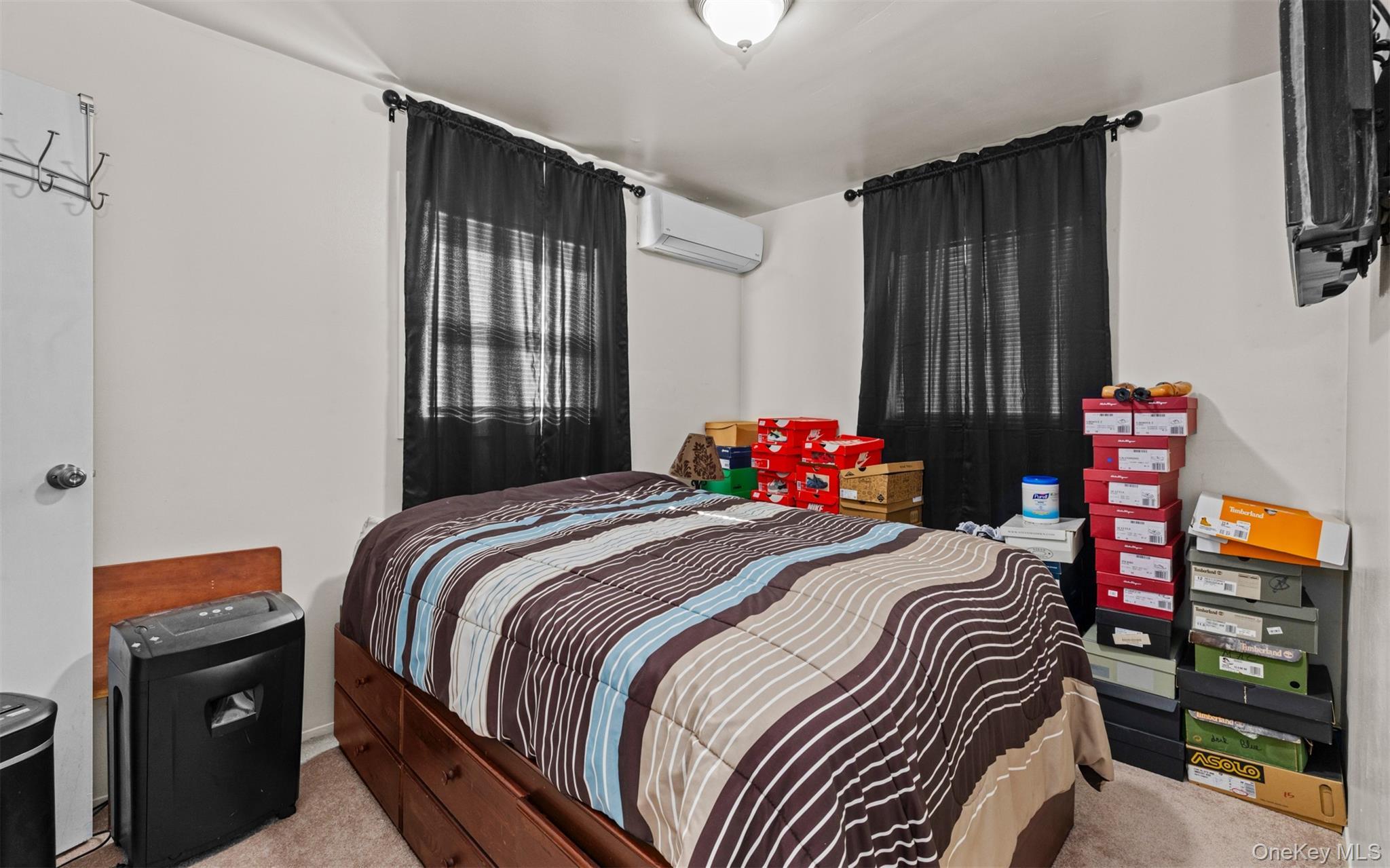 Single Family Wells  Suffolk County, NY 11706, MLS-927594-10