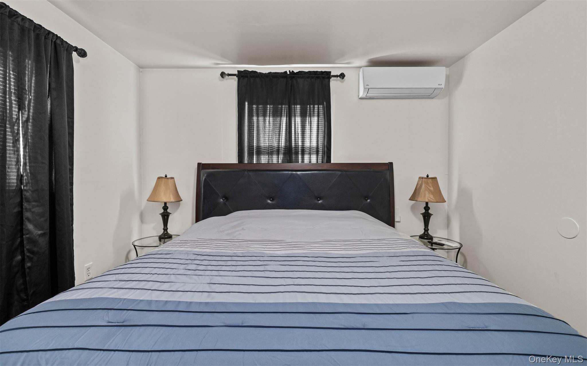 Single Family Wells  Suffolk County, NY 11706, MLS-927594-14