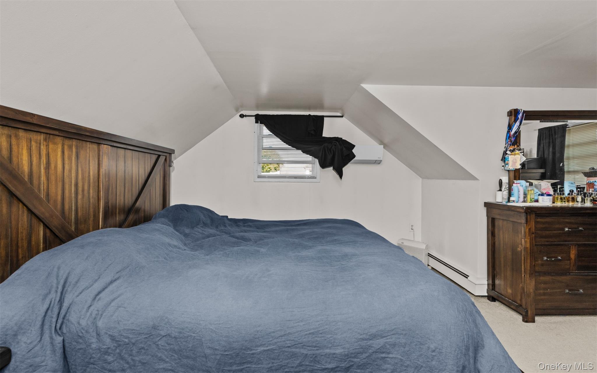 Single Family Wells  Suffolk County, NY 11706, MLS-927594-16